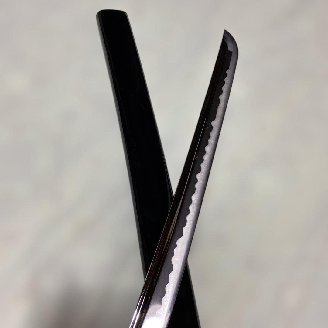 高級居合刀 黒柄 富士昇龍木瓜黒鍔 黒呂鞘