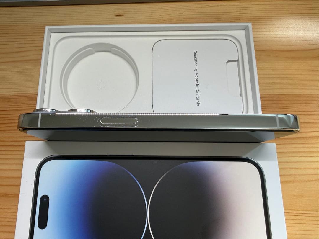 iPhone14Pro本体128GBシルバー箱付き (海外購入シャッター音なし)