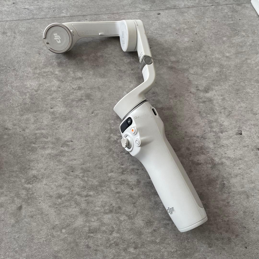 DJI Osmo Mobile 6 スマートフォンスタビライザー
