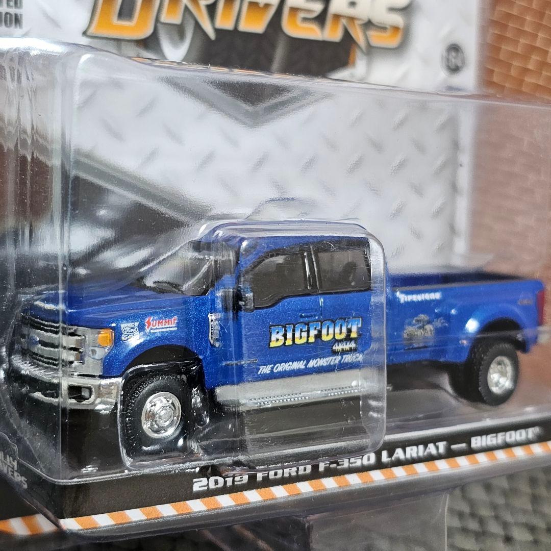 グリーンライト　フォード　F-350　ラリアット　ビッグフット　1/64