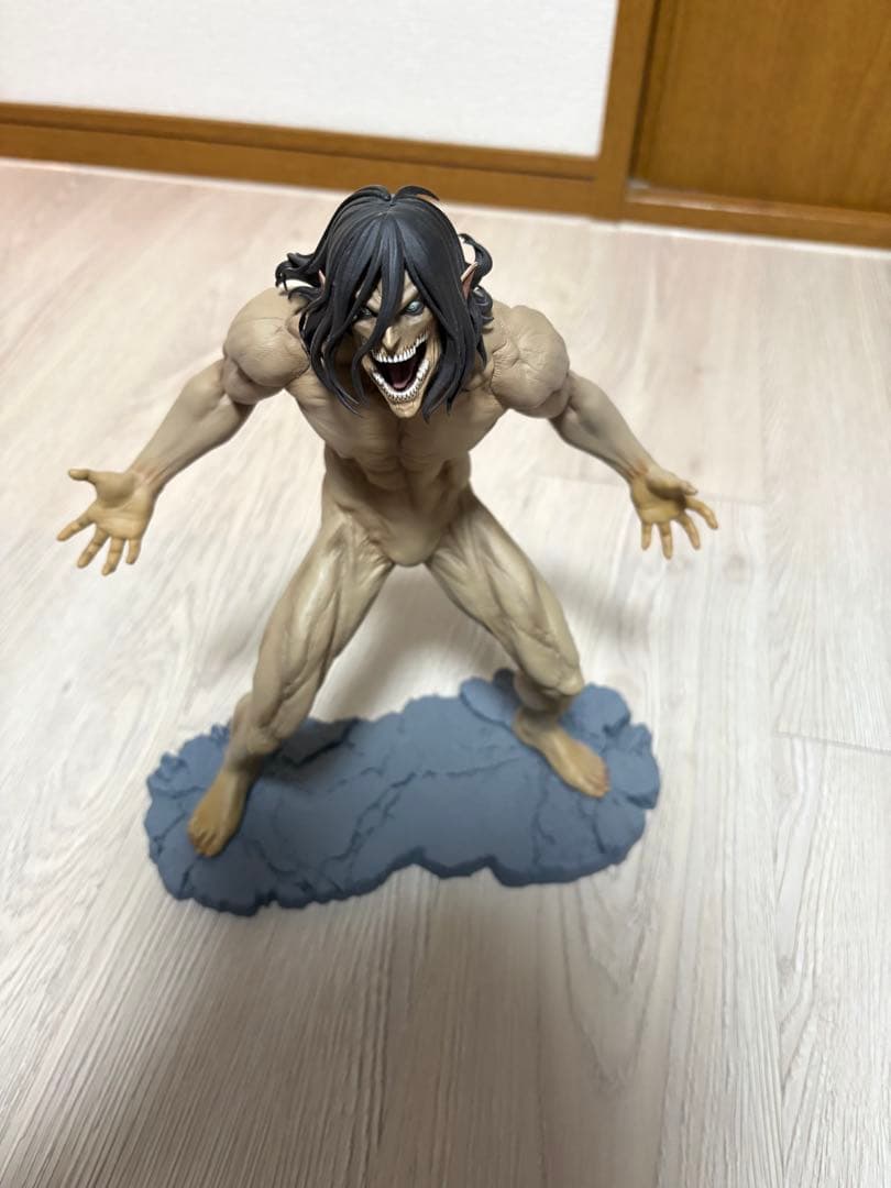 進撃の巨人 フィギュア エレン巨人