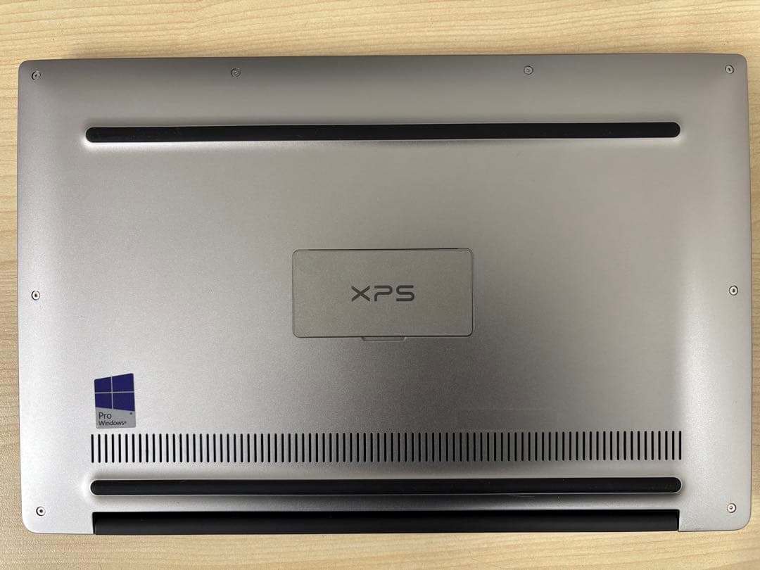 Windowsノート本体 Dell XPS 13(9360) i5-7200U 01