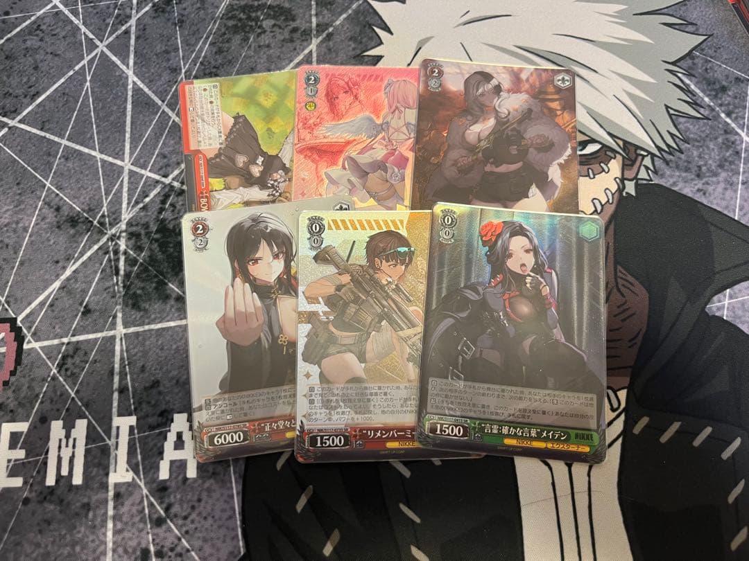 ヴァイスシュヴァルツNIKKE 扉電源デッキ 1部ホイル、パーツ付き