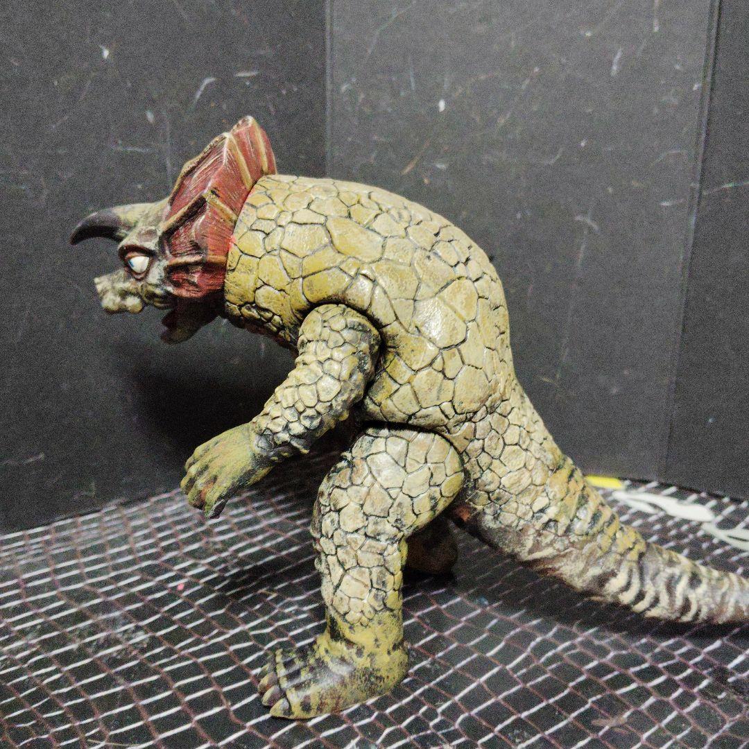 しんウルトラ怪獣旧型ソフビカプセル怪獣、グドンvsツインテール、EXゴモラ