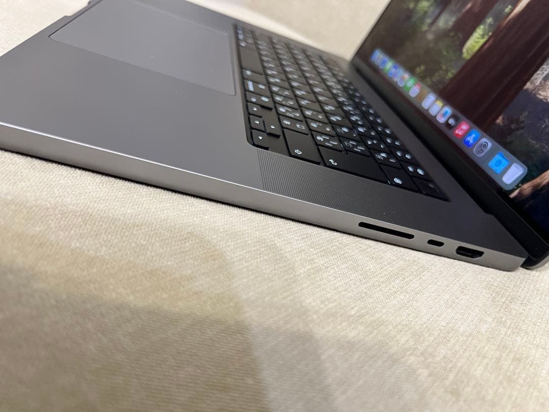 MacBook Pro スペースグレー