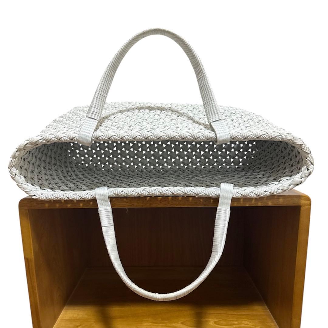 【美品】作家もの 花結び編み クラフトバンド カゴバッグ ホワイト 手編み