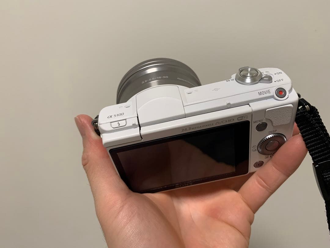 SONY α5100 ホワイト レンズ付き