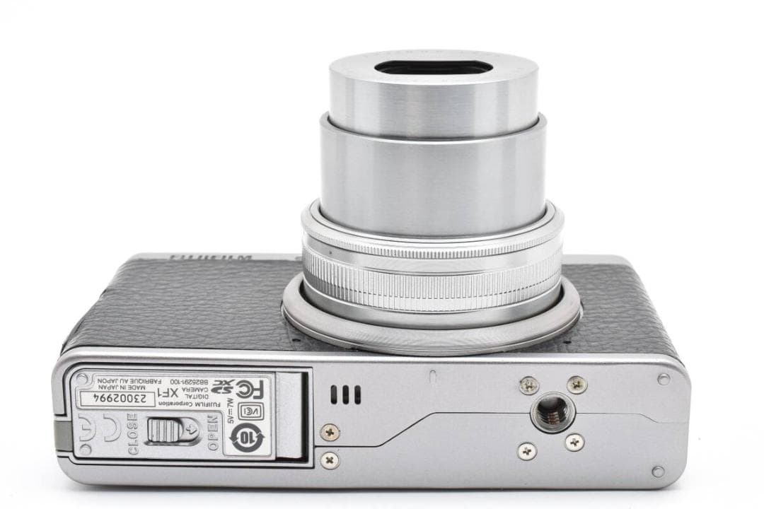 ■ 美品 ■ フジフィルム　FUJIFILM XF1 ブラック 《箱付き》