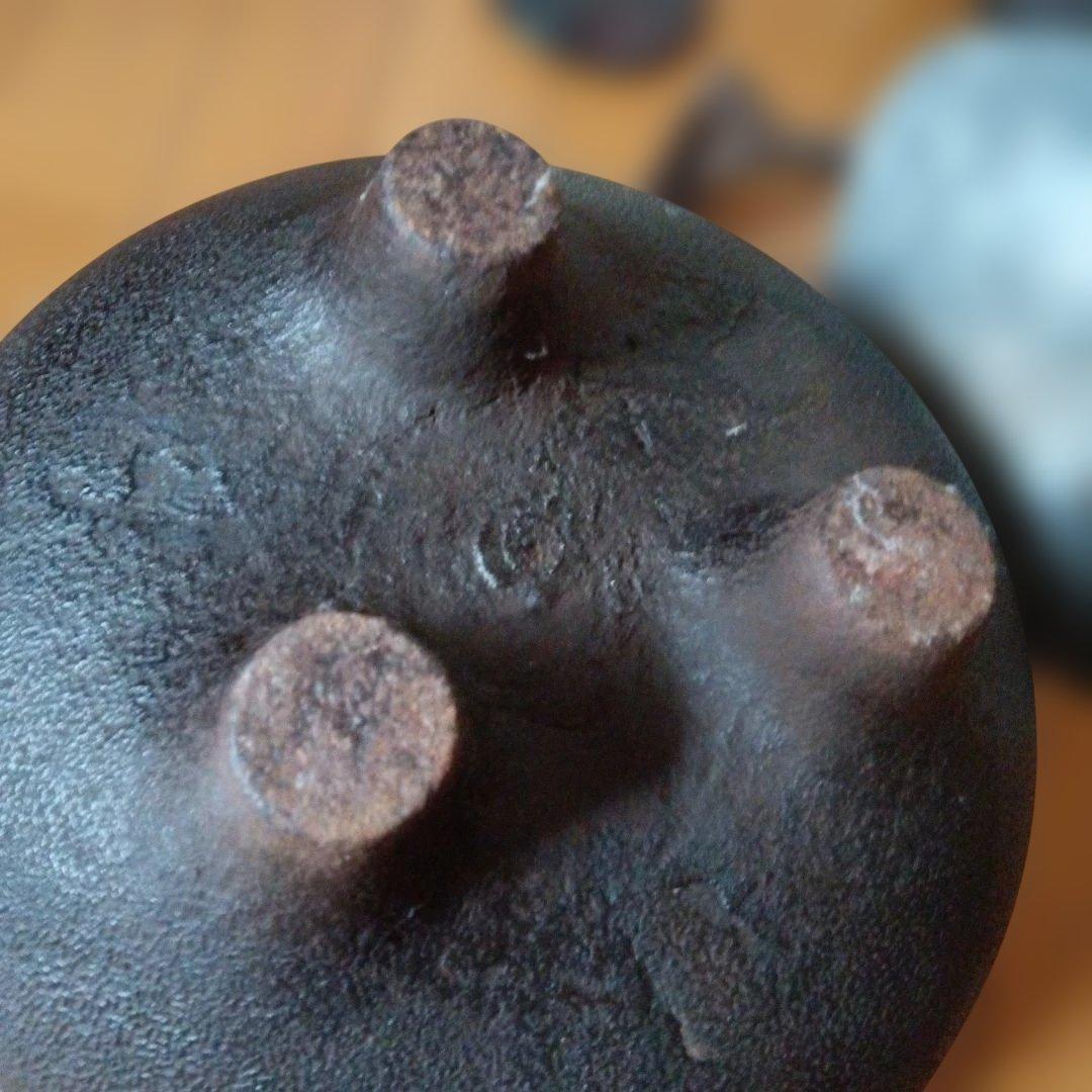 中古鋳鉄製 茶釜 丸型の蓋付き