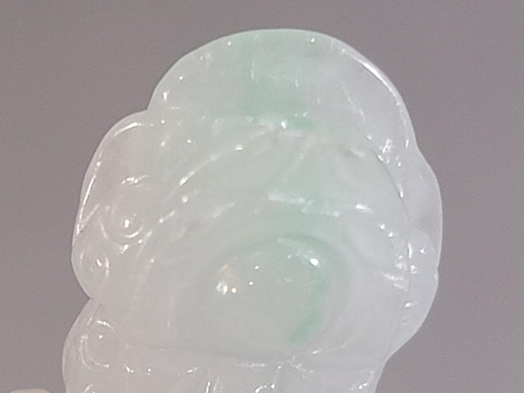 翡翠 獅子の彫刻 小型 装飾品
