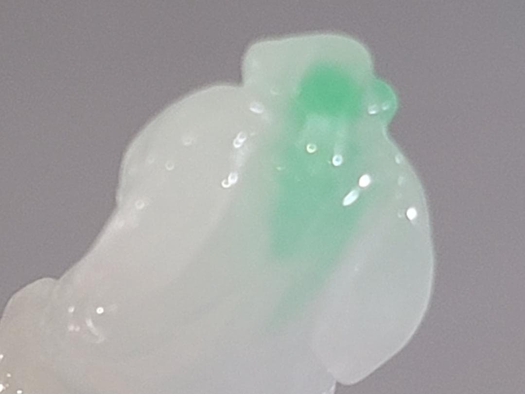 翡翠 獅子の彫刻 小型 装飾品