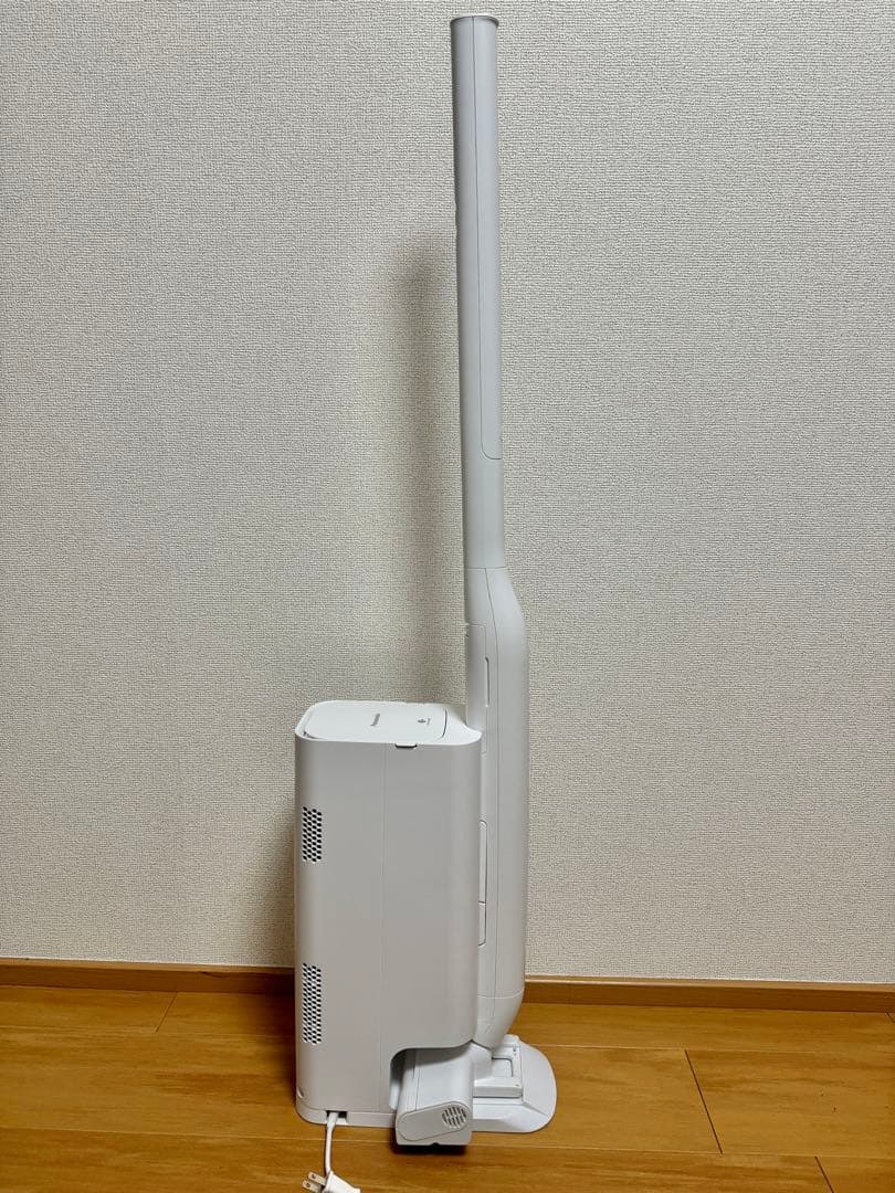 パナソニック コードレス 掃除機 MC-NS100K 年製　2024 動作保証