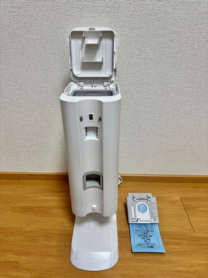 パナソニック コードレス 掃除機 MC-NS100K 年製　2024 動作保証