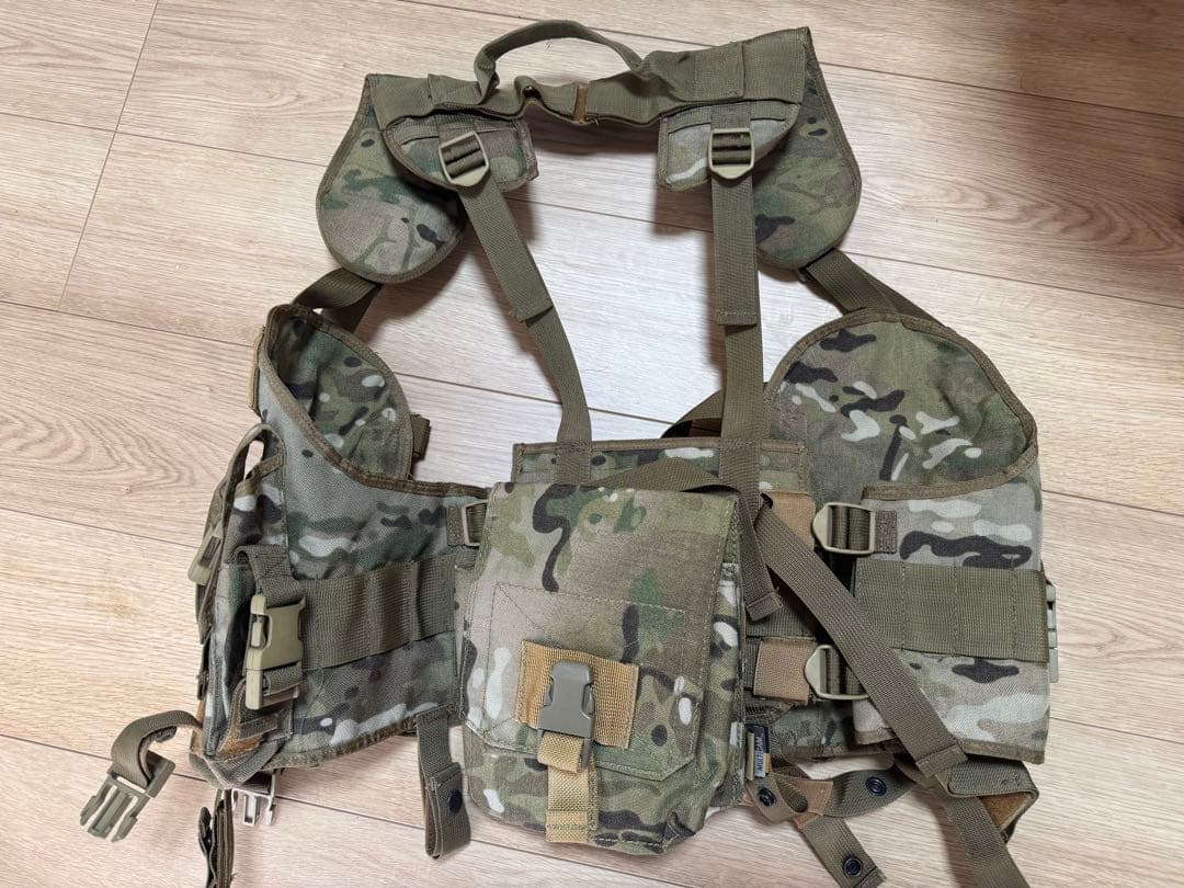 【レア】SWAT製実物マルチカム生地 ロードベアリングベスト