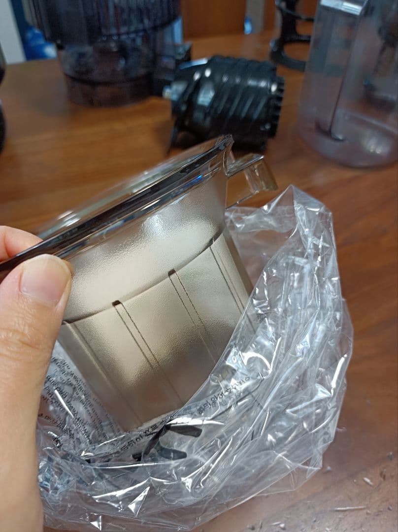 にんじんジュースにも！健康へ！HUROM H70ST コールドプレスジューサー