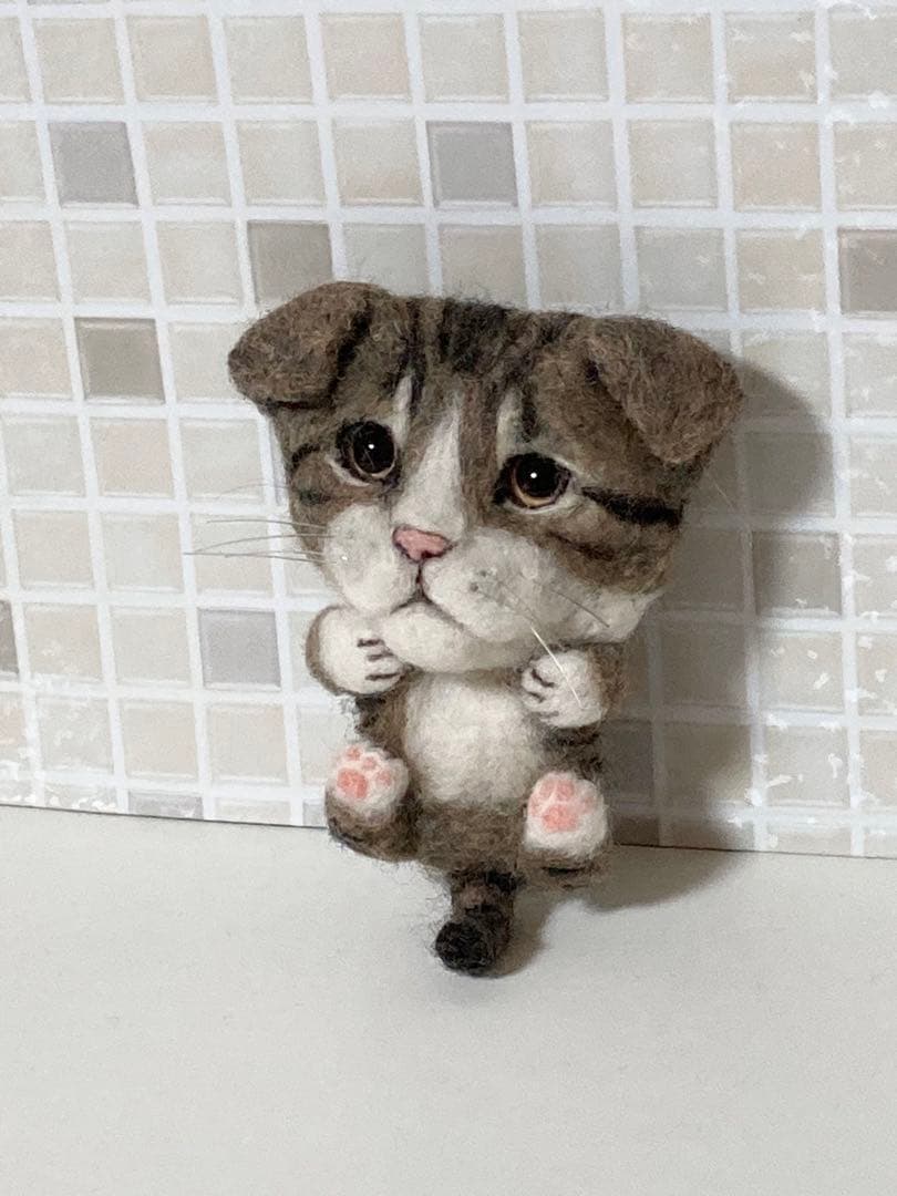 羊毛フェルト 猫 スコティッシュフォールド 顔デカ ブローチ 受注商品