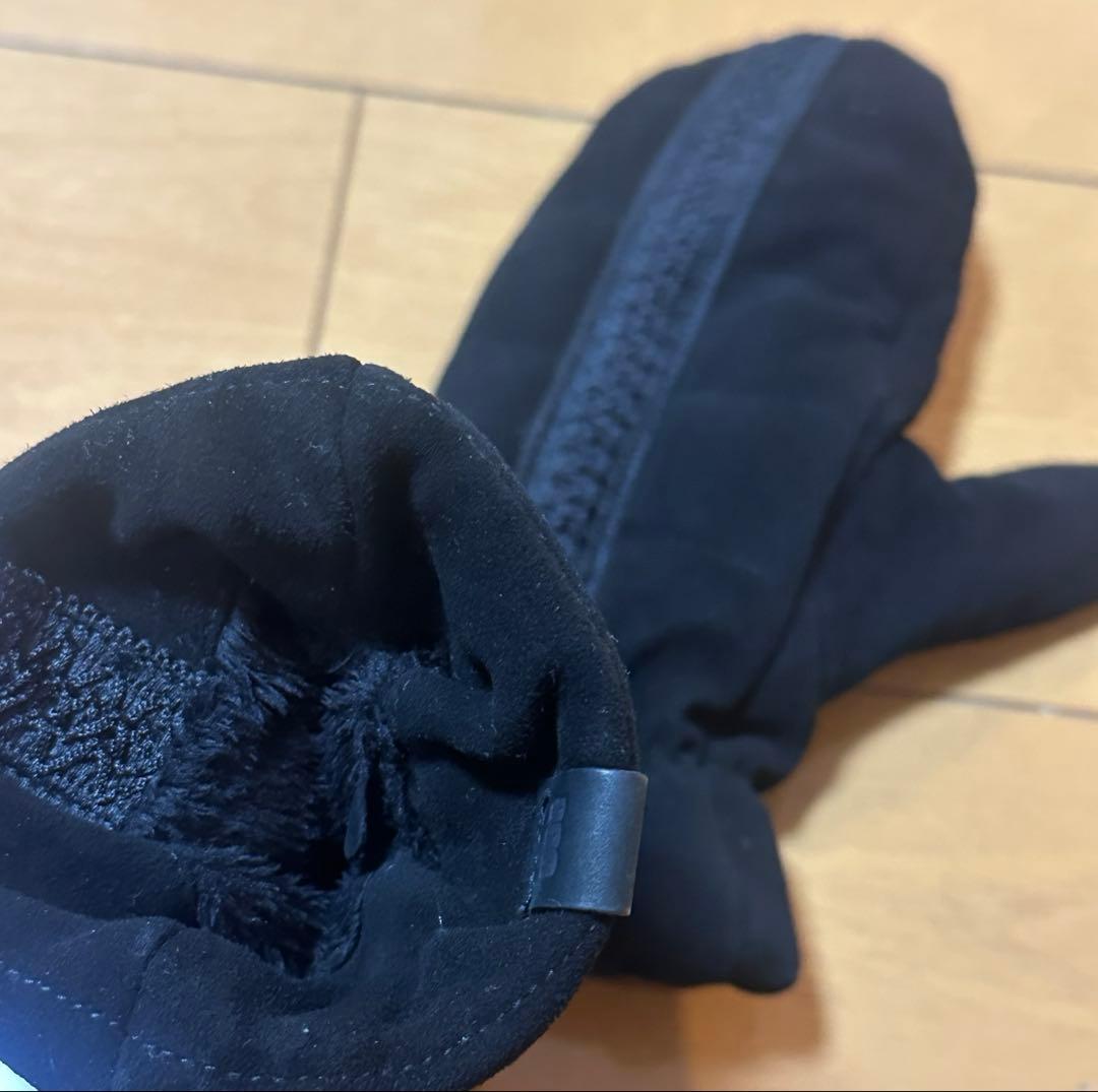 ugg ミトン　黒
