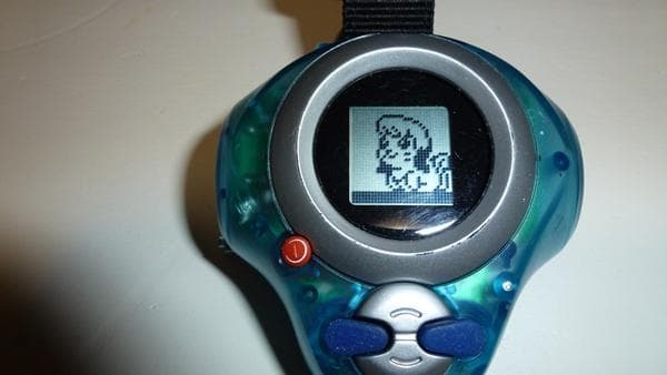 動作確認済！ディーアーク 本体 当時物 クリアブルー＆シルバー ストラップ付き