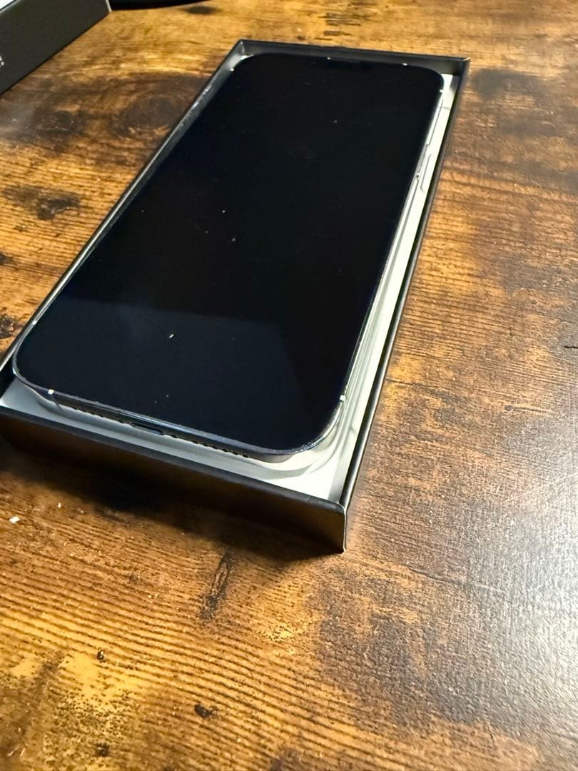 Apple iPhone 13 Pro Max シルバー　美品