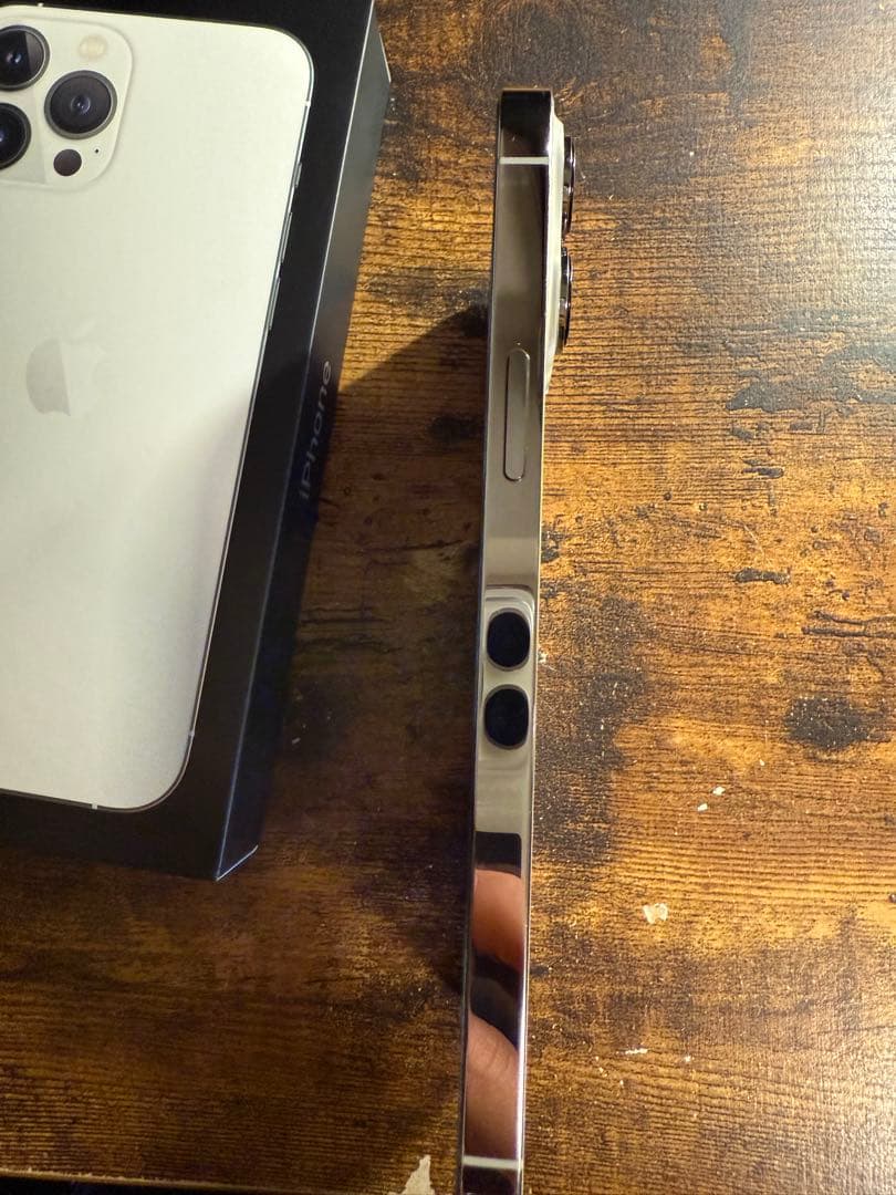 Apple iPhone 13 Pro Max シルバー　美品