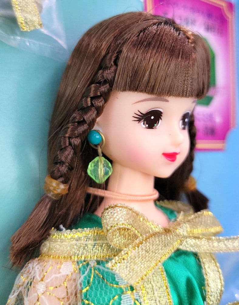 ■ジェニー　1998年　カレンダーガールジェニー【4月エメラルド】