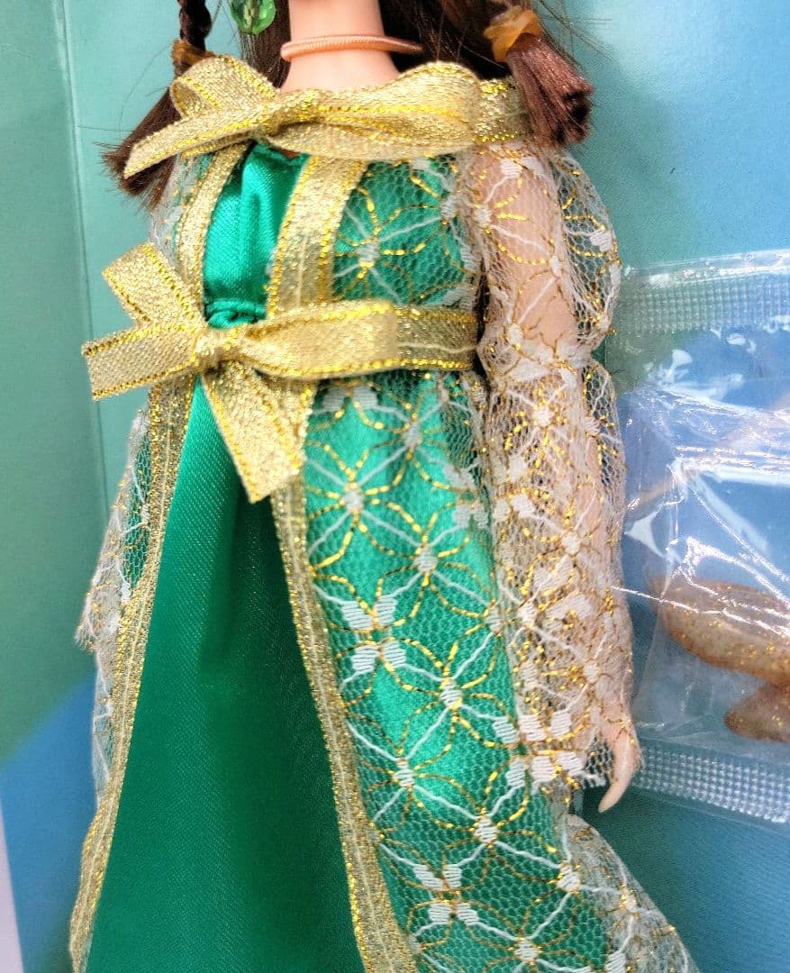 ■ジェニー　1998年　カレンダーガールジェニー【4月エメラルド】