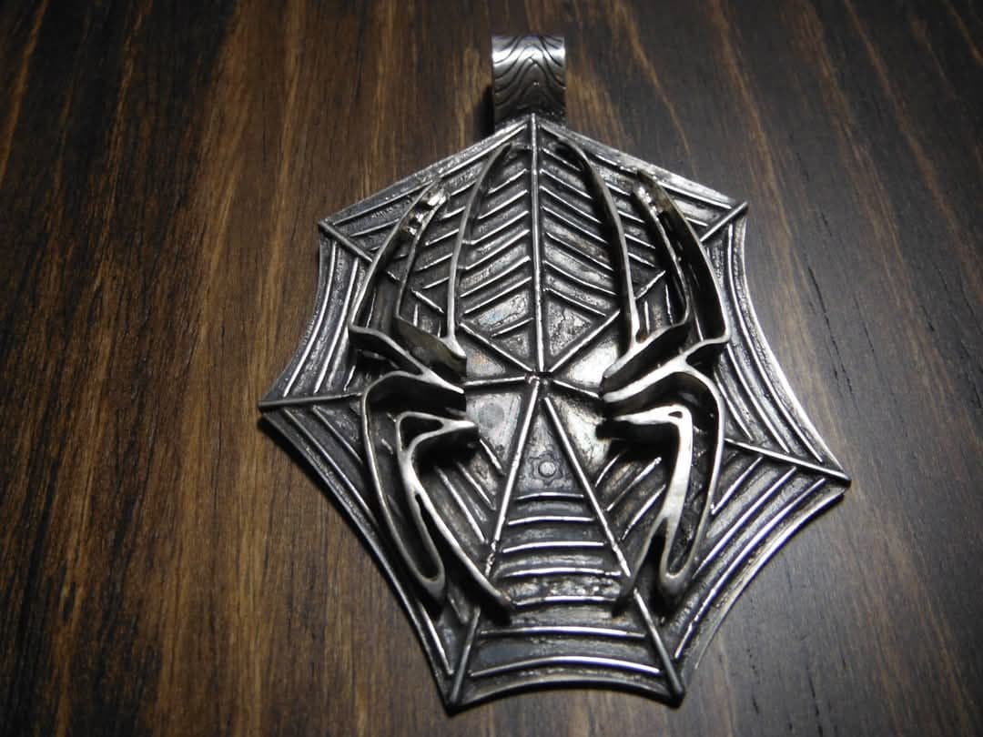 #ハンドメイドシルバーペンダントトップ　スパイダー