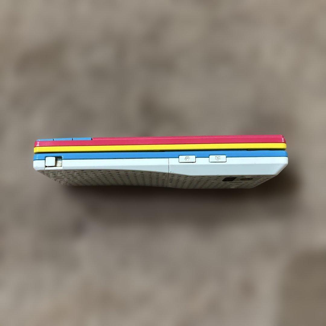 携帯電話本体 docomo STYLE series F-04C STAR SPLASH