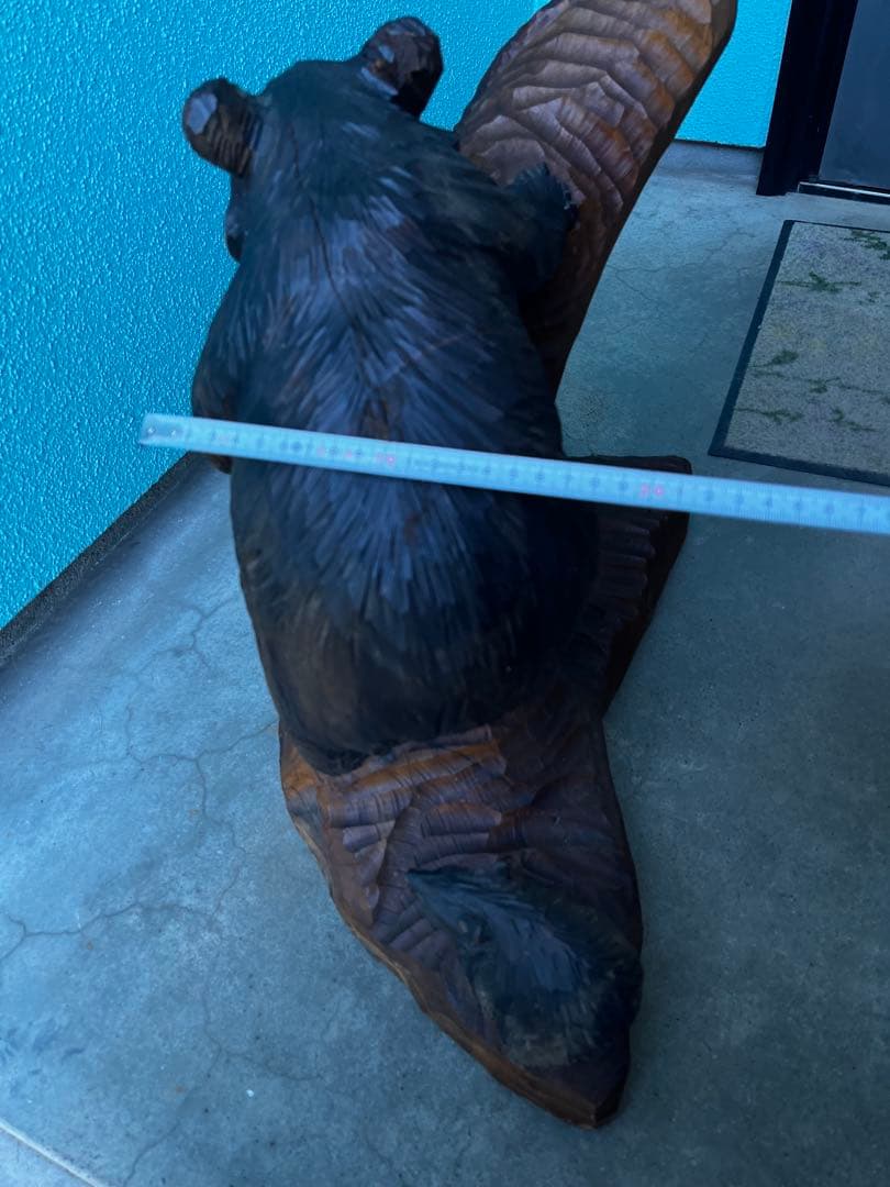 熊の彫刻、アイヌ民族彫刻、アイヌ民芸品、熊の木彫り、熊の親子と葡萄の彫刻