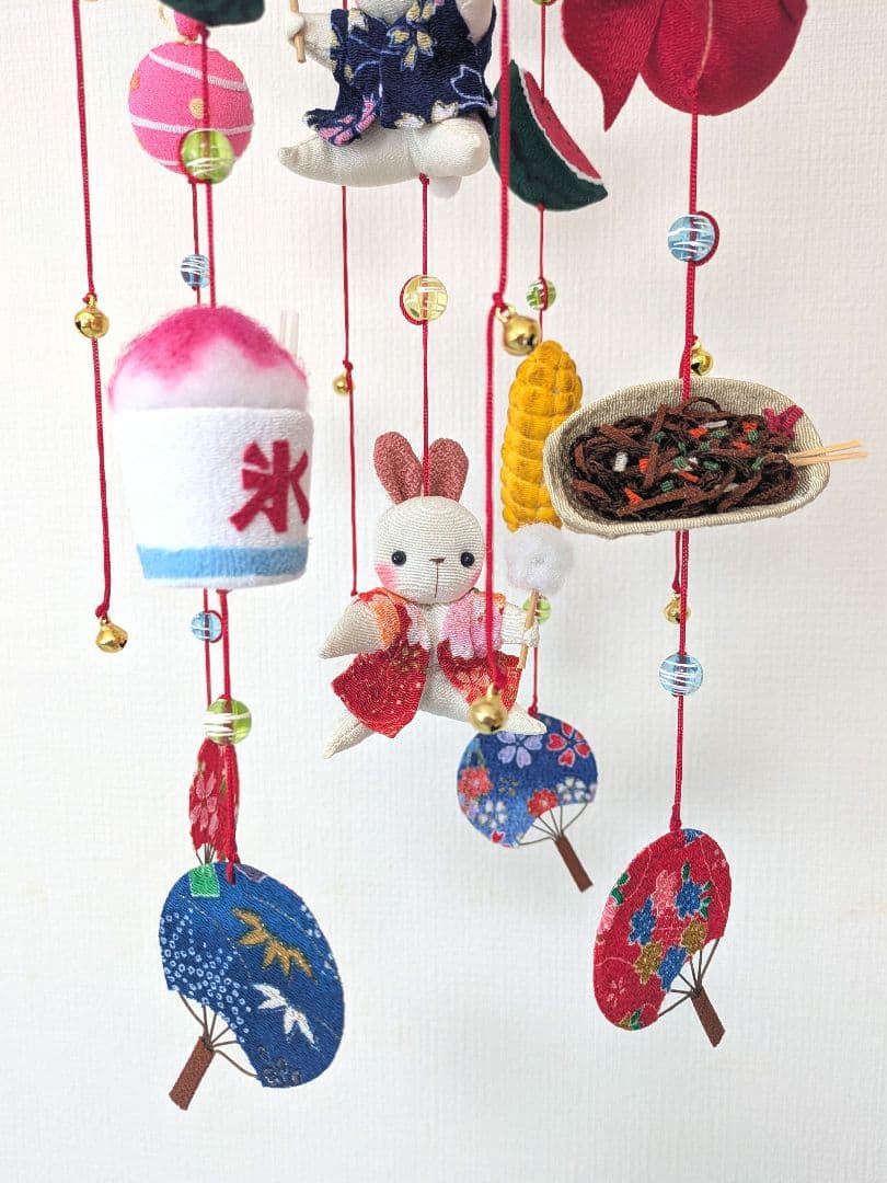 【 夏祭りの吊るし飾り 】ちりめん細工 輪飾り さげもん