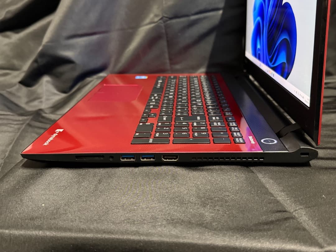 Windows11ノートパソコン　東芝ダイナブック ブルーレイ対応