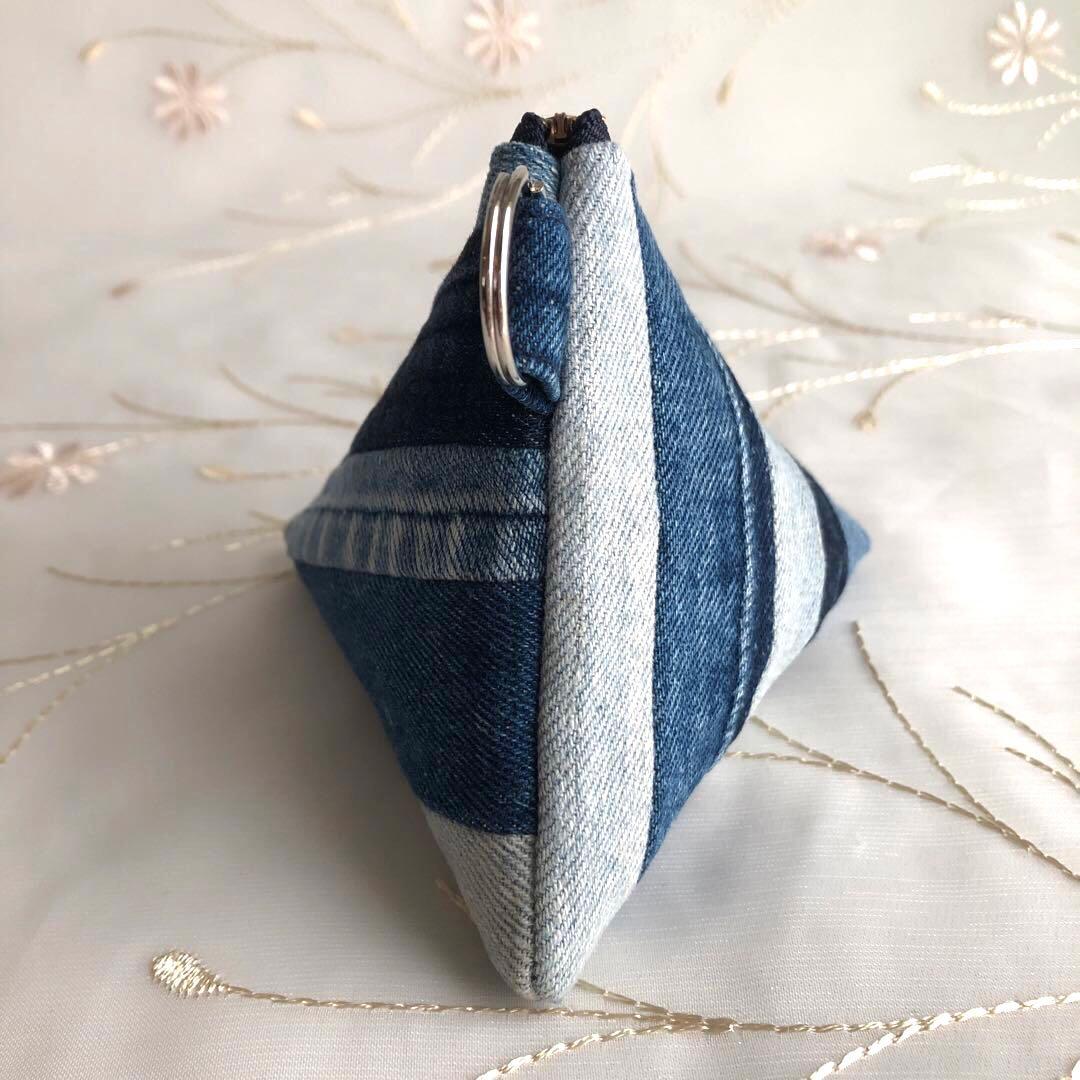 三角ポーチ　デニムリメイク　ハンドメイド