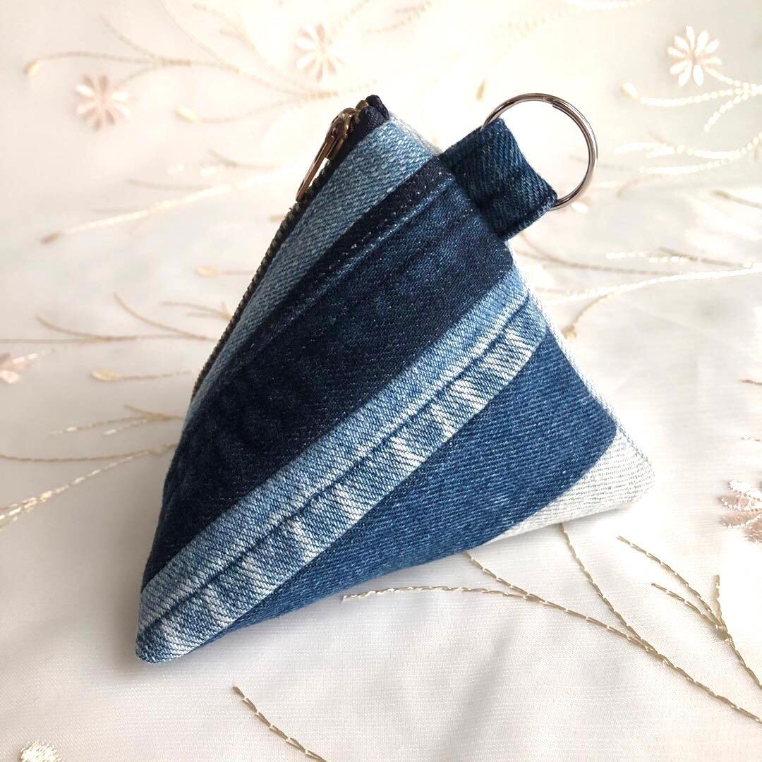 三角ポーチ　デニムリメイク　ハンドメイド