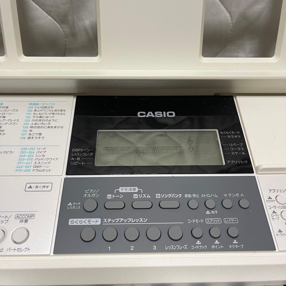 CASIO　カシオ　光ナビゲーション電子ピアノ　2019年製　LK－516