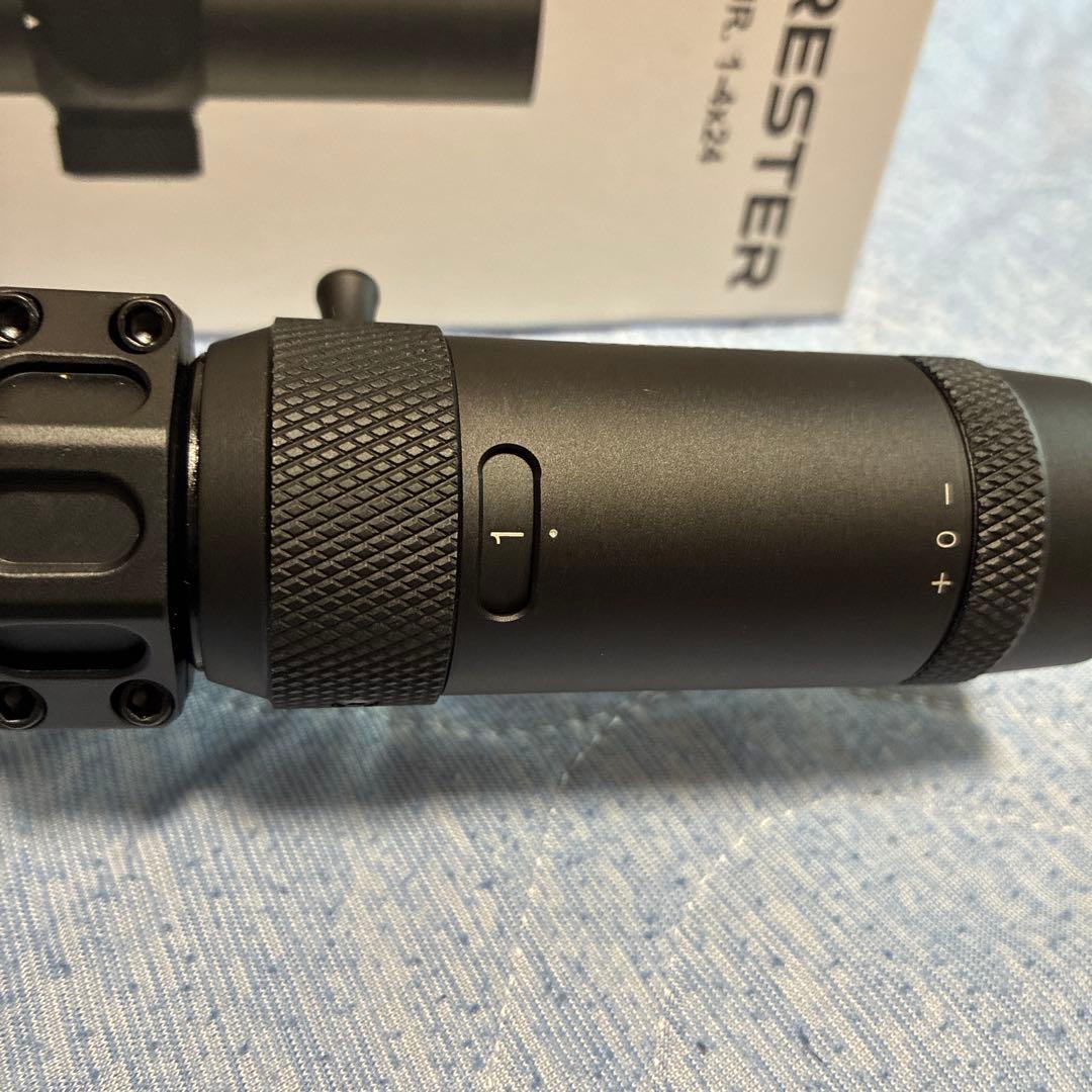 ベクターオプティクス　FORESTER 1-4x24 ショートスコープ　マウント