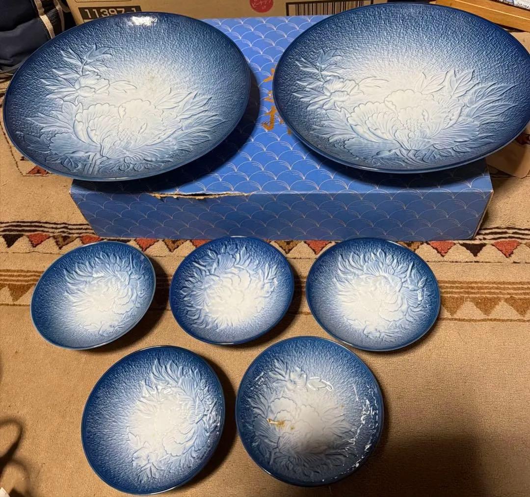 有田焼 青色花模様の食器セット大皿2枚小皿5枚