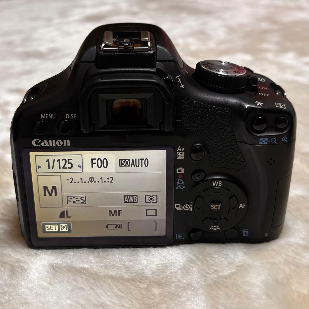 Canon EOS kiss x3 本体　レンズ　バッテリー　充電器