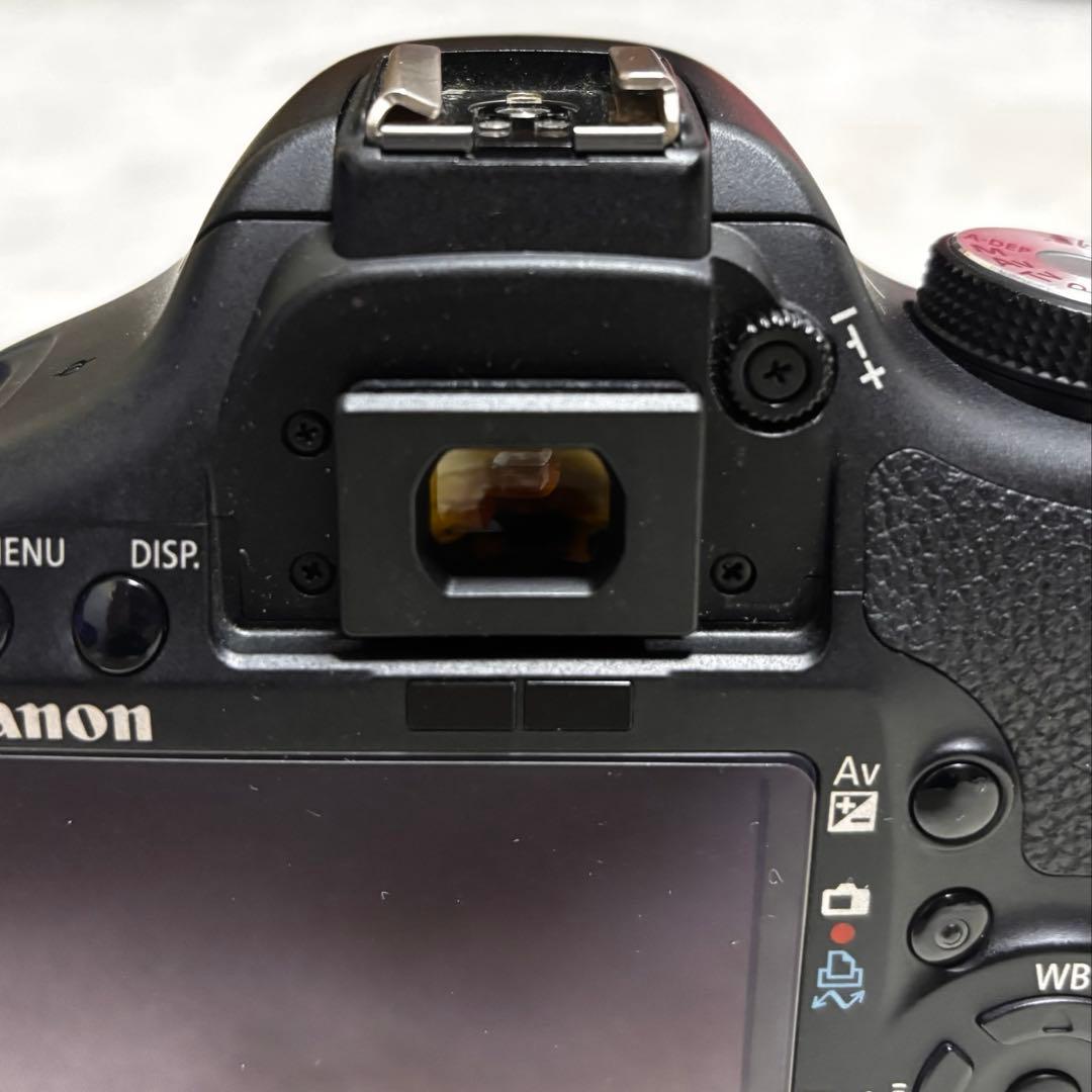 Canon EOS kiss x3 本体　レンズ　バッテリー　充電器