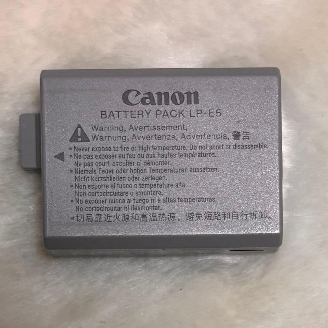 Canon EOS kiss x3 本体　レンズ　バッテリー　充電器