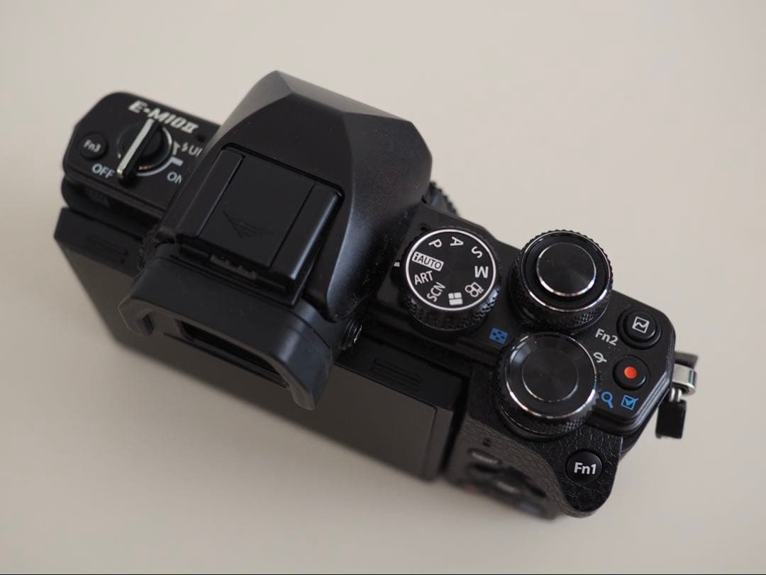 【名機 OLYMPUS】OM-D E-M10 MarkⅡ ダブルズームキット