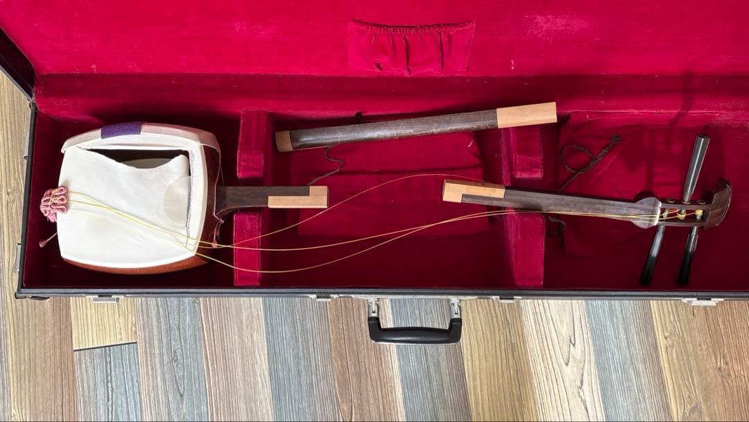 細棹三味線本体と専用三つ折りケース