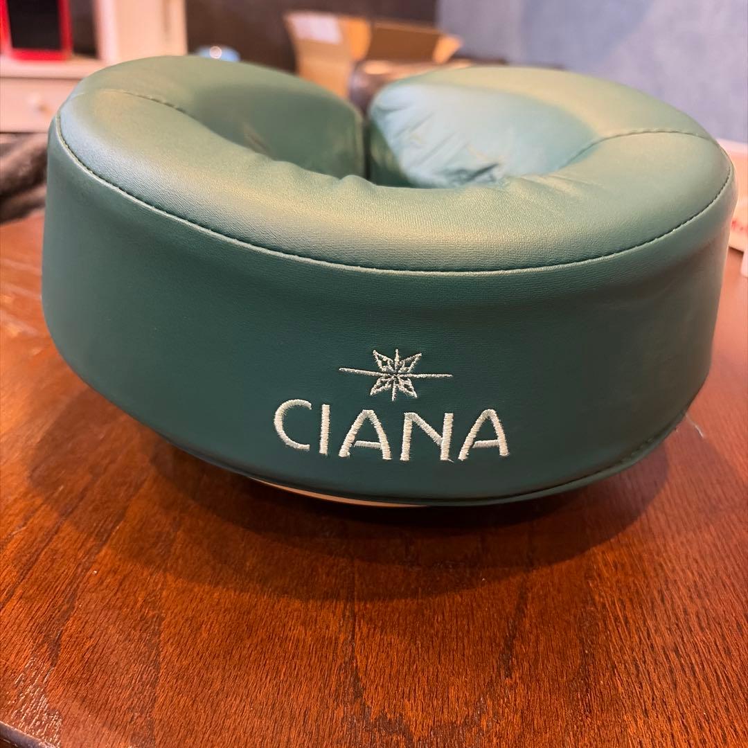 CIANA 折りたたみ施術ベッド　マッサージベッド