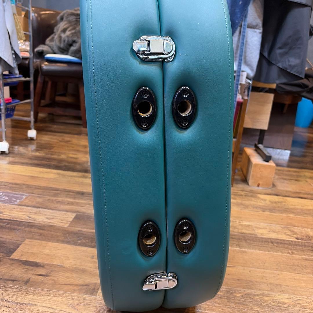 CIANA 折りたたみ施術ベッド　マッサージベッド