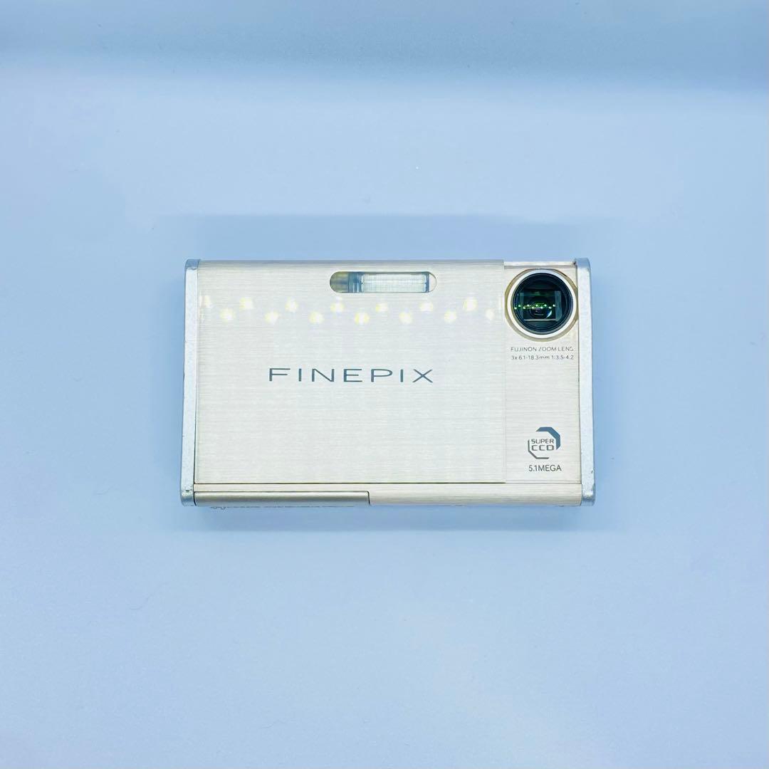 美品 FUJIFILM FinePix Z2 シルバー
