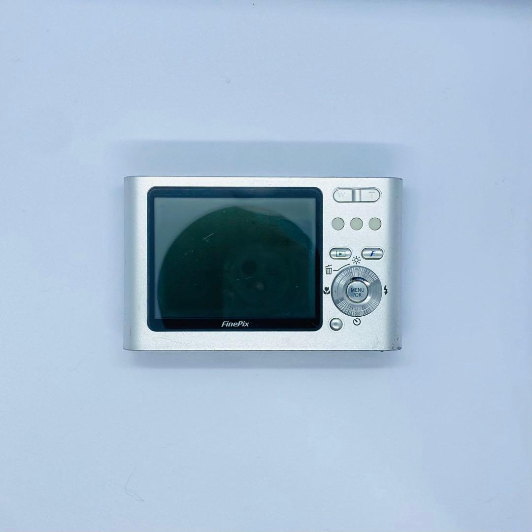 美品 FUJIFILM FinePix Z2 シルバー