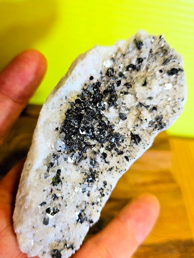 ネパール産 ヘマタイト水晶共生 原石