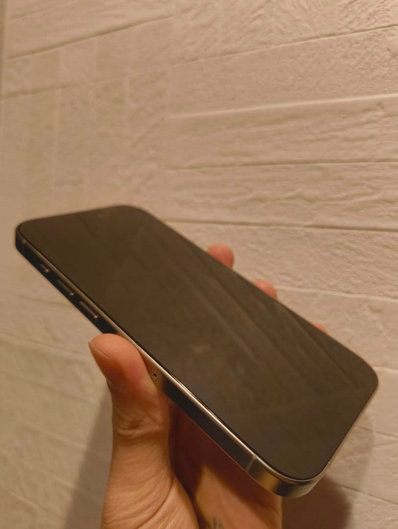 美品　Apple iPhone 15 Pro 本体 128GB