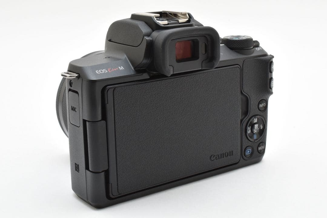 【美品】キヤノン CANON EOS KISS M 15-45mm IS STM
