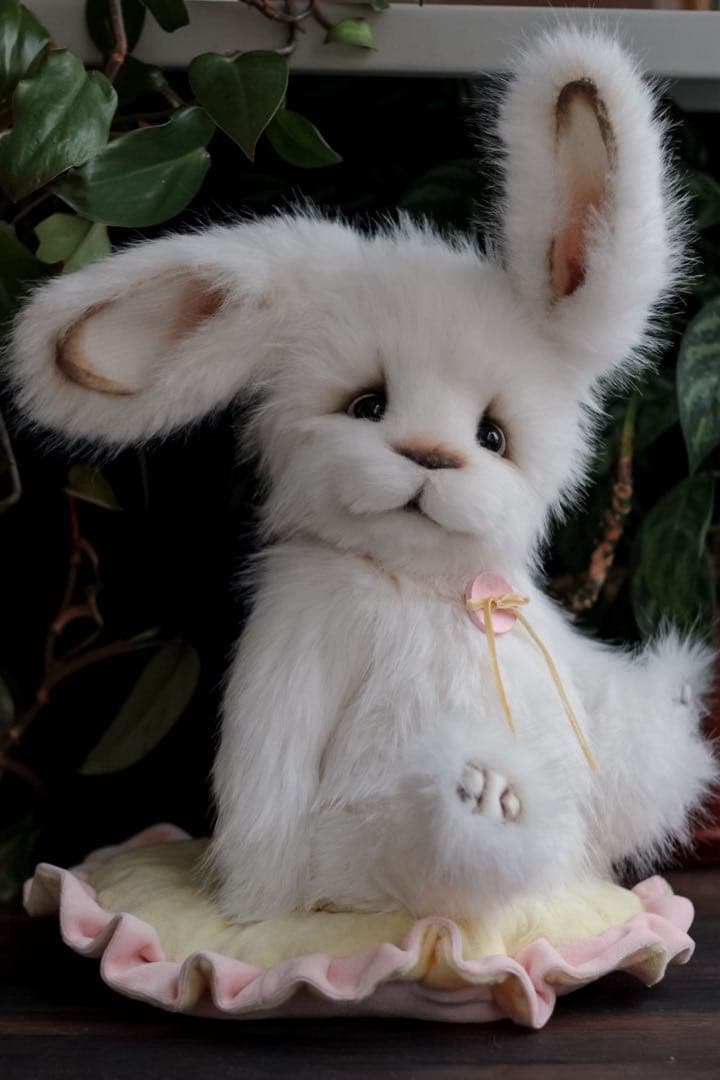 海外作家様作　アートドール　真っ白ウサギ