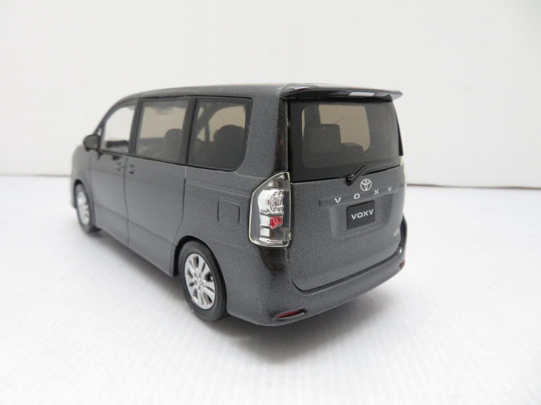 トヨタ VOXY ヴォクシー カラーサンプル ミニカー グレーメタリック 非売品